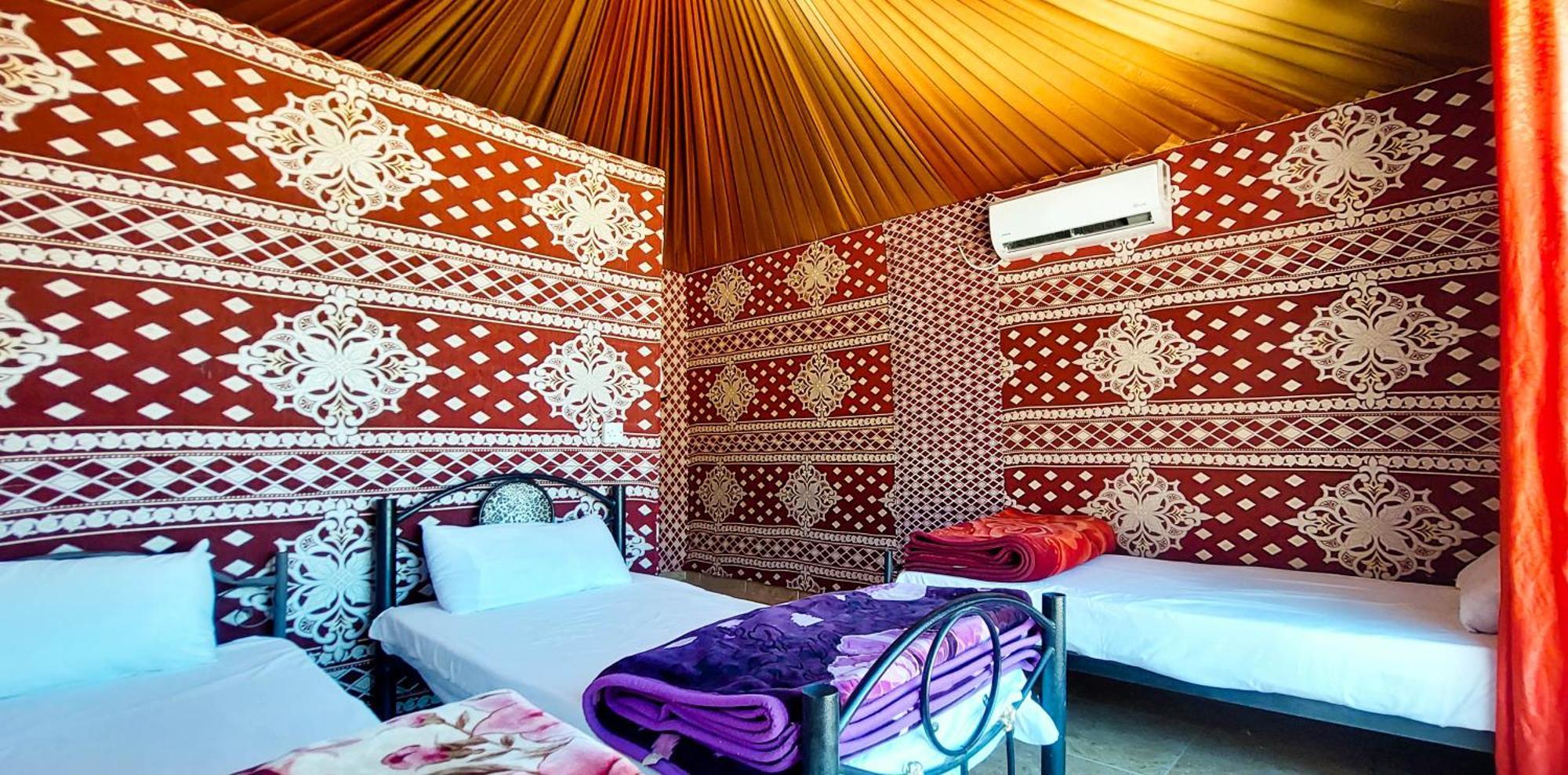 Salman Zwaidh Camp Hotel Wadi Rum Exterior photo