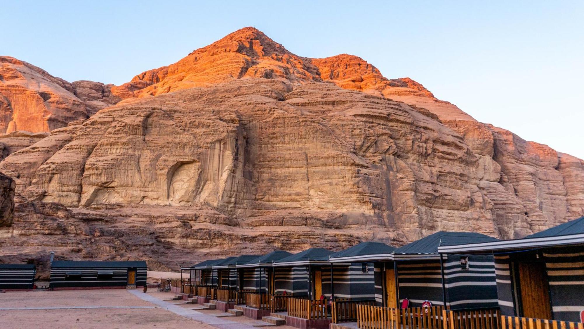 Salman Zwaidh Camp Hotel Wadi Rum Exterior photo