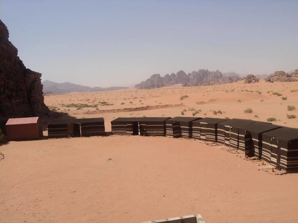 Salman Zwaidh Camp Hotel Wadi Rum Exterior photo